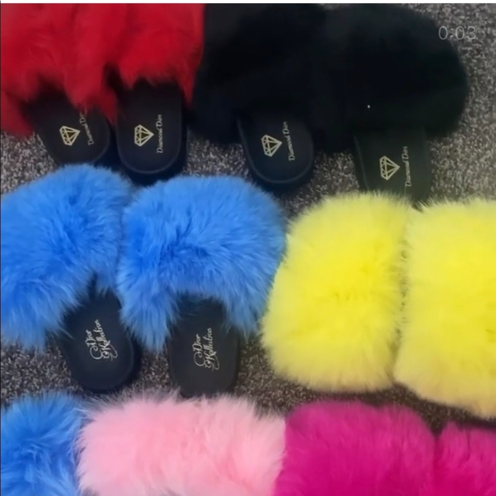 Fur slides brand new